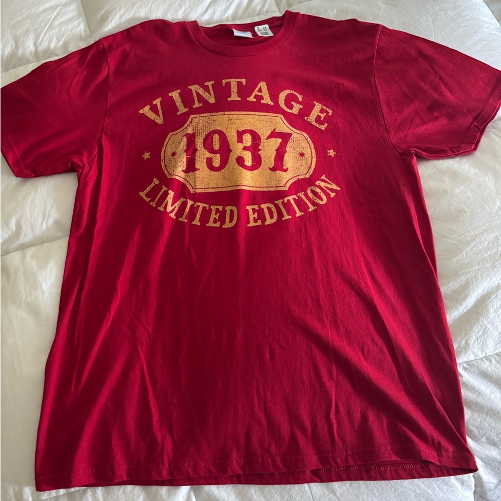 Men’s 1937 t-shirt. Sz L.